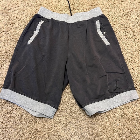Air Jordan Shorts size XL - Picture 1 of 5
